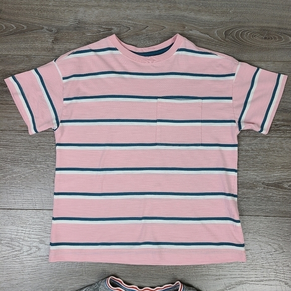 Lot of 2 Boy's Short Sleeve T-Shirts Size Medium - Picture 3 of 13